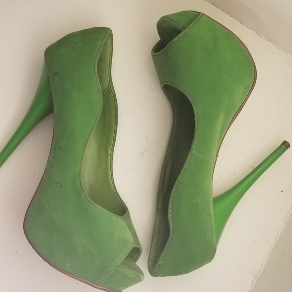 Qupid faux suede lime green platform pumps - Picture 2 of 6